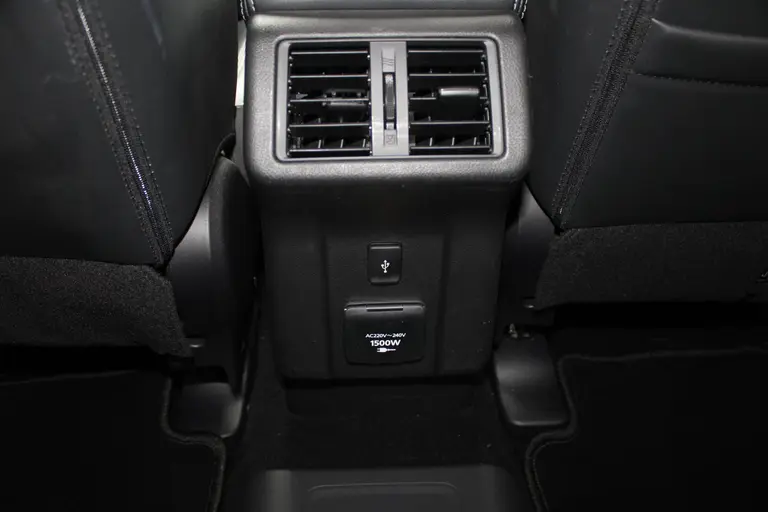 Mitsubishi Outlander 2.4 PHEV Intense+ Cruise/Climate control, Apple carplay/Android auto, Camera, Stoelverwarming, 18"LM velgen, afbeelding 25
