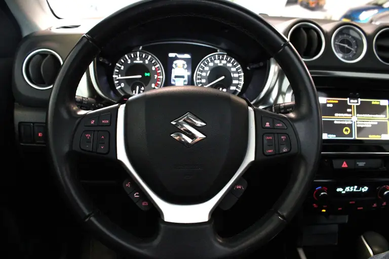 Suzuki Vitara 1.4 Boosterjet Style Smart Hybrid Navigatie, Parkeersensoren voor en achter, Stoelverwarming, Achteruitrijcamera afbeelding 28