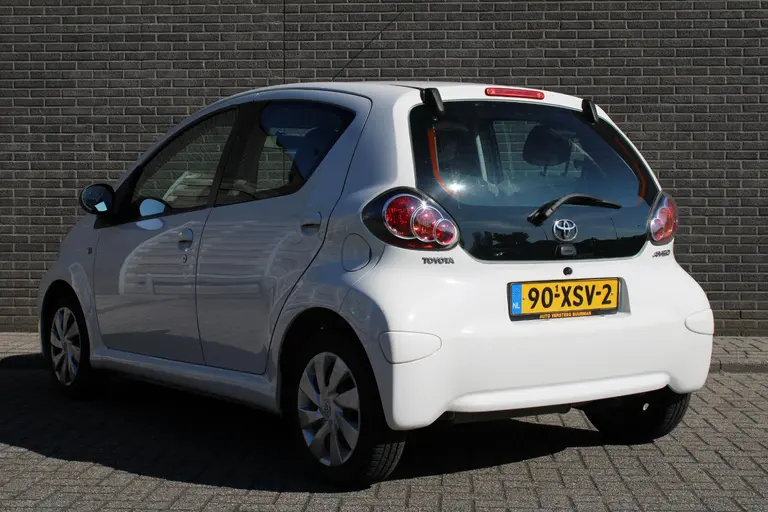 Toyota Aygo 1.0 VVT-i Aspiration 5 Deurs, Airco, Radio/CD, Bluetooth, elec.ramen, Centr.vergrendeling op afstand afbeelding 4