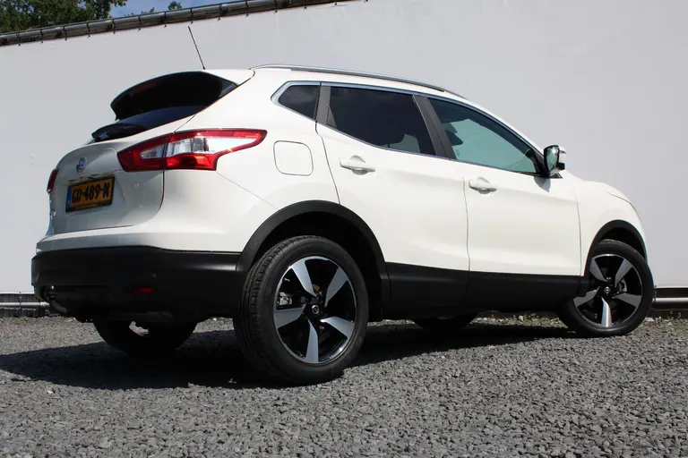 Nissan QASHQAI 1.2 Connect Edition Lage kilometerstand, Dealeronderhouden, Eerste eigenaar afbeelding 9