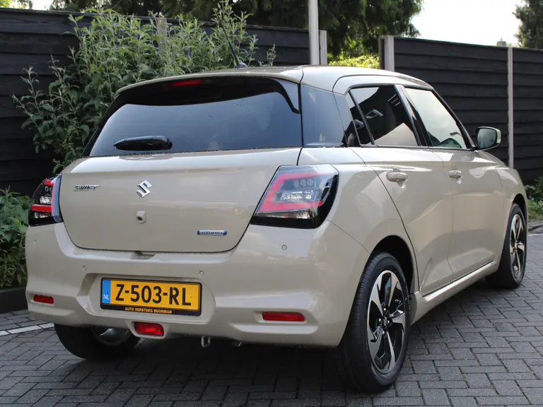 Suzuki Swift 1.2 Style Smart Hybrid 82PK 5DRS Navigatie, Parkeerhulp achter, Camera Achter, Lichtmetalen velgen afbeelding 6