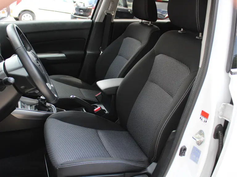 Suzuki Vitara 1.4 Boosterjet Select Smart Hybrid Adaptieve Cruise en Climate Control, Carplay/Android Auto afbeelding 6