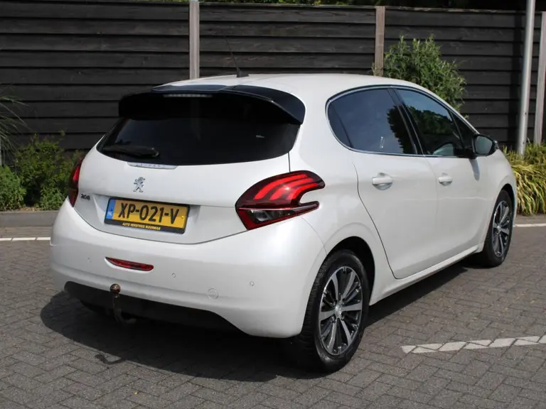 Peugeot 208 1.2 PureTech Allure afbeelding 6