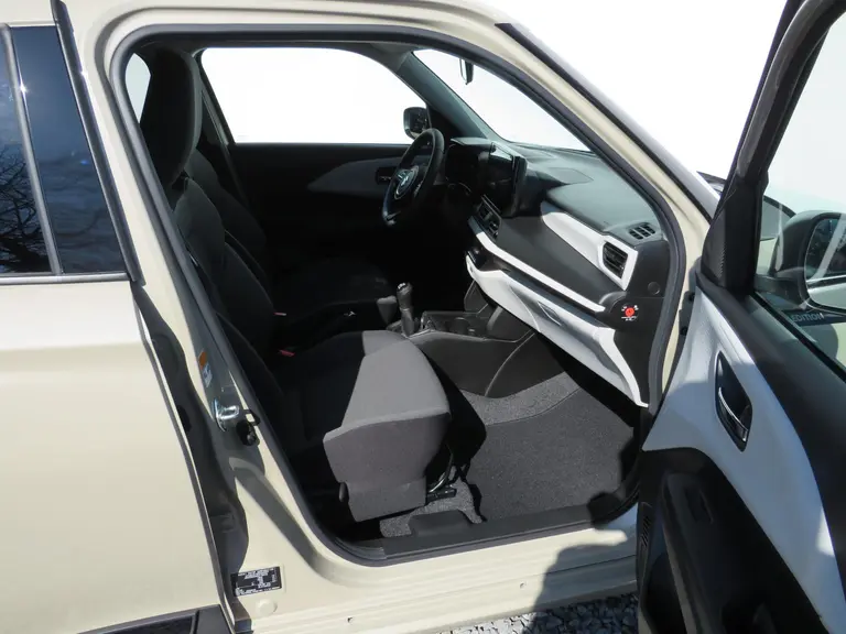 Suzuki Swift 1.2 Select Smart Hybrid, SPECIALE JUBILEUM 17 inch velgen, Striping pakket en Shark Fin Antenne afbeelding 14