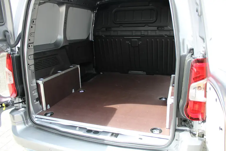 Citroën Berlingo 1.5 BlueHDi 130PK EAT8 Automaat L1 Achteruitrijcamera, Keyless Entry & Start, Parkeersensoren Achter, Aple Carplay, Android Auto afbeelding 28