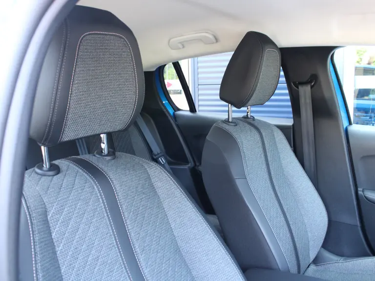 Peugeot 208 Allure 1.2 PureTech 100PK Navigatie, Camera achter, Apple Carplay/Android auto afbeelding 39