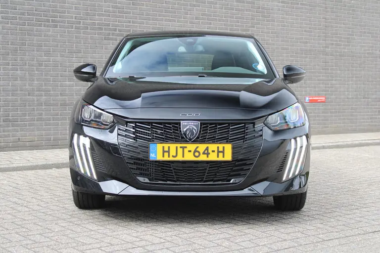 Peugeot 208 Allure 1.2 PureTech 100PK Navigatie, Stoelverwarming, Camera achter, Parkeerhulp voor & Achter, Lichtmetalen velgen afbeelding 6