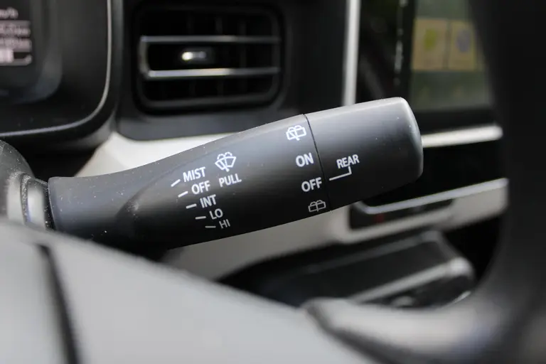 Suzuki Ignis 1.2 Select, met Dakspoiler en Dealer Onderhouden! Achteruitrijcamera en hoge instap! afbeelding 26