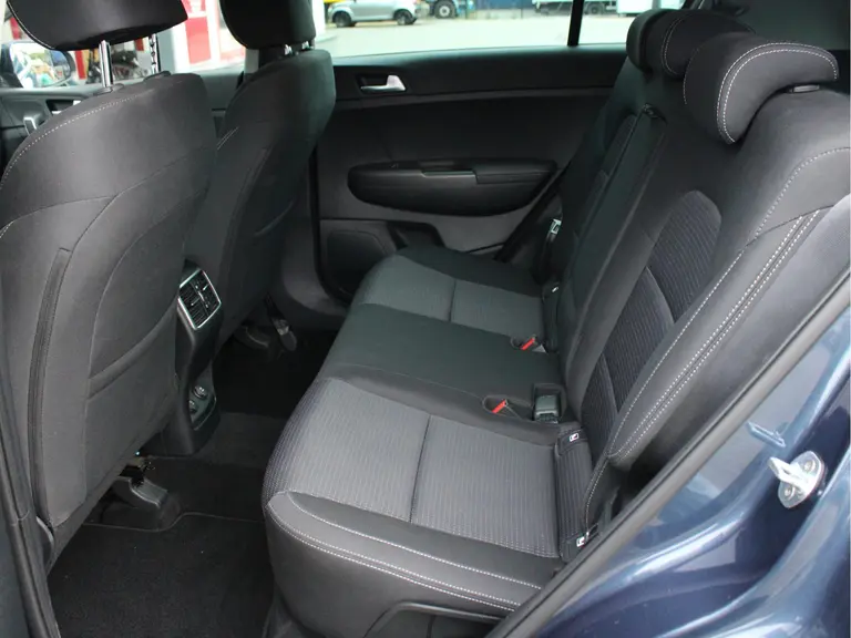 Kia Sportage 1.6 GDI DynamicLine Trekhaak, Cruise en Climate Control, Carplay/Android Auto, Achteruitrijcamera afbeelding 36