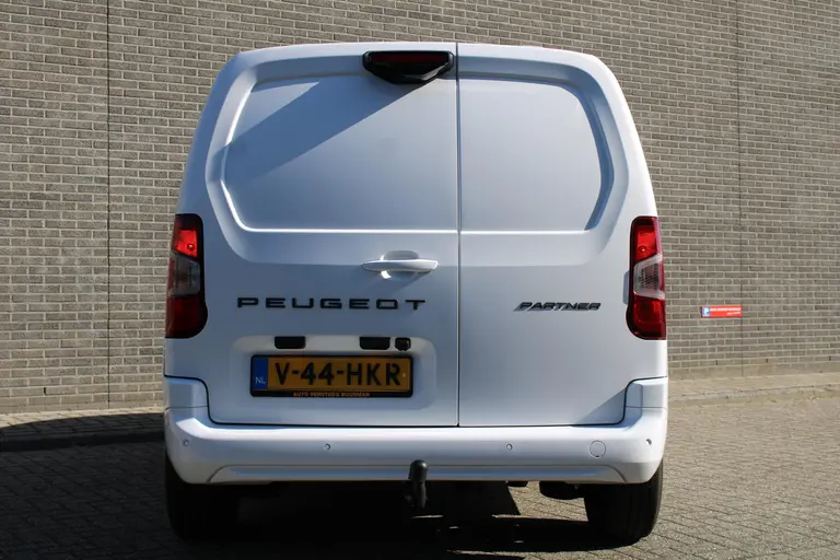 Peugeot Partner 1.5 BlueHDi 100PK S&S L1 Navigatie, Achteruitrijcamera, Trekhaak, Dab, Bluetooth, Parkeersensoren voor & achter afbeelding 7