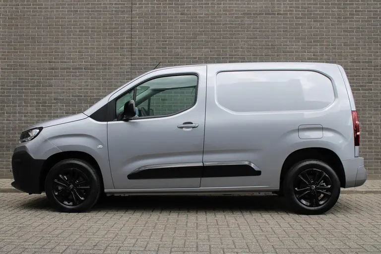 Citroën Berlingo 1.5 BlueHDi 130PK EAT8 Automaat L1 Achteruitrijcamera, Keyless Entry & Start, Parkeersensoren Achter, Aple Carplay, Android Auto afbeelding 2