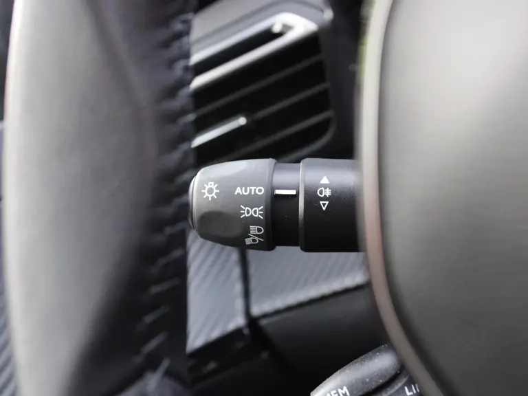 Peugeot e-2008 Active 54 kWh 156pk Navigatie, Achteruitrijcamera, Apple Carplay, Android Auto, Climate Control, Cruise Control afbeelding 17