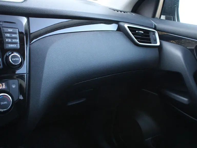 Nissan QASHQAI N-Connecta 1.2 115PK X-Tronic CVT Automaat Navigatie, Rondomzicht Camera, DAB, Panoramadak, Parkeersensoren Voor & Achter afbeelding 33