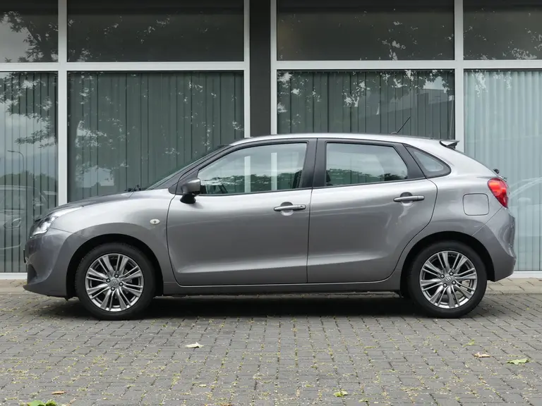 Suzuki Baleno 1.2 Exclusive All seasen banden, Dealer o.h., Airco, Stoelverwarming, afbeelding 3