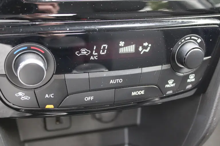 Suzuki Vitara 1.0 Boosterjet Select, Automaat, Trekhaak, Parkeersensoren en Navigatie afbeelding 19