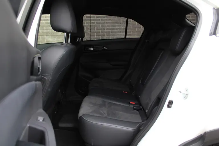 Mitsubishi Eclipse Cross 2.4 PHEV Executive Cruise/Climate control, Trekhaak, Navigatie, Apple Carplay/Android auto, Trekgewicht 1.500 KG./Batterij conditie (SOH) 84.5% afbeelding 13