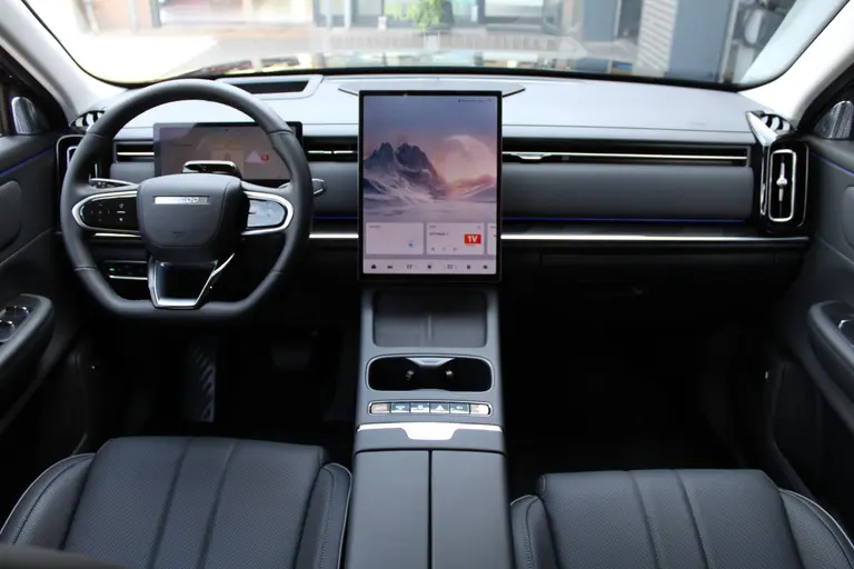 Jaecoo 7 PHEV Exclusive *Meer informatie volgt Jaecoo 7 Exclusive Automaat, Schuif-Kanteldak, 1500 KG trekgewicht, Navigatie, 19" LM velgen, Elektrische achterklep, Luxe lederen bekleding, 7 jaar garantie afbeelding 15