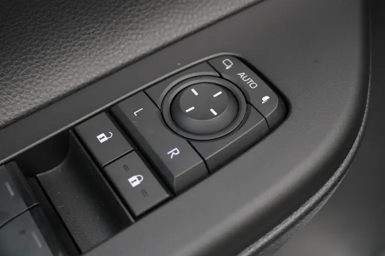 Toyota C-HR 1.8 Hybrid 140 First Edition Automaat 360° Camera, Elektrische Achterklep, Draadloze Carplay\Android Auto, Keyless Go afbeelding 44