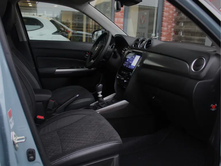 Suzuki Vitara 1.4 Boosterjet Style Smart Hybrid Leder/Alcantara Bekleding, Adaptieve Cruise en Climate Control afbeelding 38