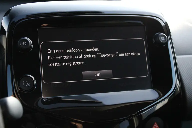 Peugeot 108 Allure 1.0 e-VTi 72PK 5DRS Climate control, Dimlicht Automatisch, Apple Carplay, Android Auto afbeelding 24