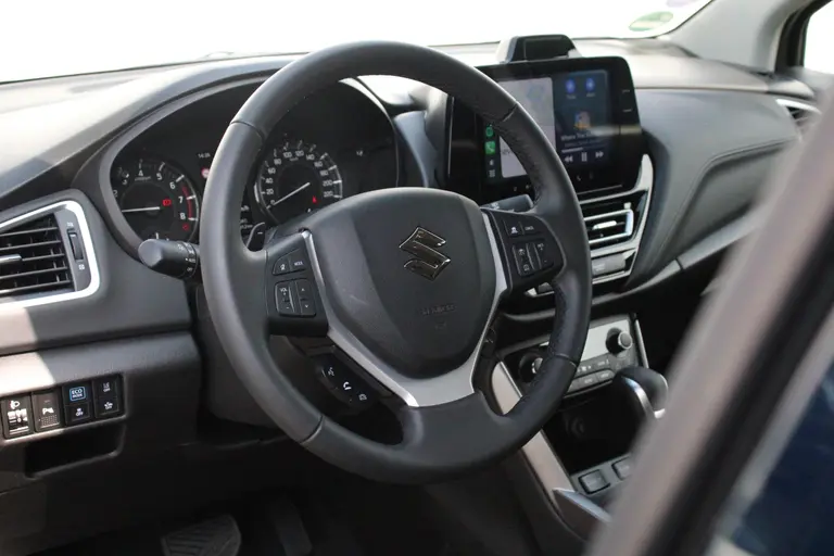Suzuki S-Cross 1.5 Hybrid Style All season banden, Trekhaak, Parkeersensoren voor en achter, Navigatie, Stoelverwarming, Adaptieve Cruise Control afbeelding 4