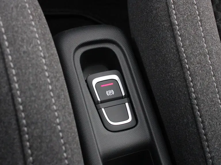 Leapmotor T03 Design 37.3 kWh Navigatie, Camera achter, Parkeerhulp achter, Audio, Keyless Start, Lichtmetalen velgen afbeelding 31