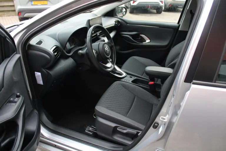 Toyota Yaris 1.5 Hybrid Active , Automaat, 1e Eig. en Dealer onderhouden! afbeelding 9