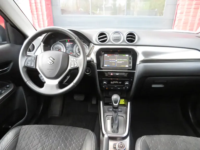 Suzuki Vitara 1.5 Hybrid Style AllGrip, Automaat, Panoramadak, Parkeersensoren, Alcantara/leer, ZEER COMPLEET! afbeelding 7