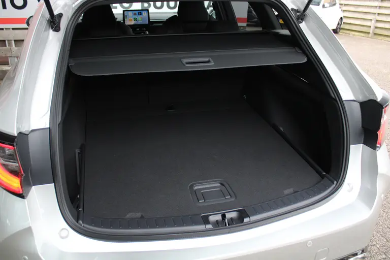Suzuki Swace 1.8 Hybrid Style Automaat 140PK All-Season Banden, Adaptieve Cruise Control, Navigatie, Stuur Verwarmd, Voorruitverwarming, Draadloze Telefoonlader afbeelding 22