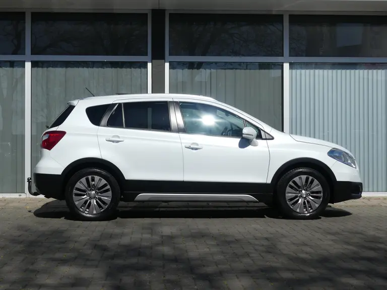 Suzuki S-Cross 1.6 Exclusive Automaat Trekhaak, schuif/kantel dak, Cruise control, Bluetooth afbeelding 2