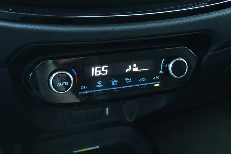 Toyota Aygo X 1.0 VVT-i S-CVT Envy Achteruitrijcamera, Cruise Control Adaptief, Airco Automatisch, DAB, Bluetooth afbeelding 18