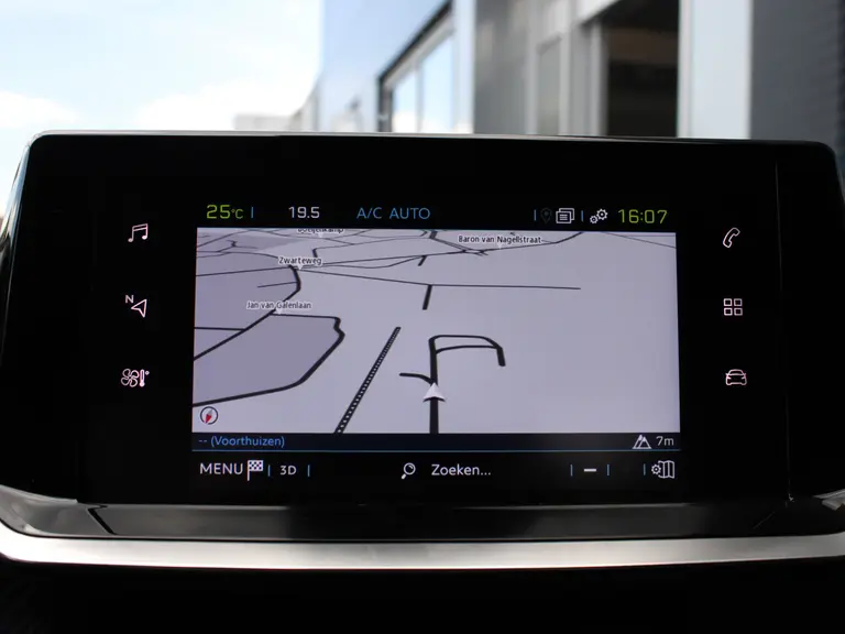 Peugeot e-208 Style 50 kWh 136PK Navigatie, Parkeersensoren voor & achter, Stoelverwarming, Led Koplampen afbeelding 21