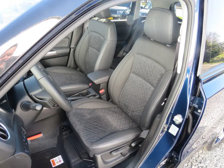 Suzuki Vitara 1.5 Hybrid Style, Automaat, NIEUW MODEL, Draadloos carplay, Parkeersensoren en 6 jaar Garantie! afbeelding 9