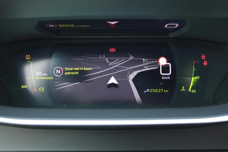 Peugeot 2008 1.2 PureTech GT 130PK Achteruitrijcamera, Navigatie, Cruise Control, Parkeersensoren afbeelding 29