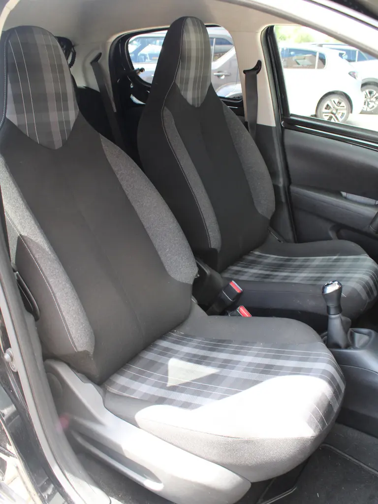 Peugeot 108 1.0 e-VTi 73PK Active 5DRS Airco, Getinte ramen, Centrale deurvergrendeling afbeelding 22