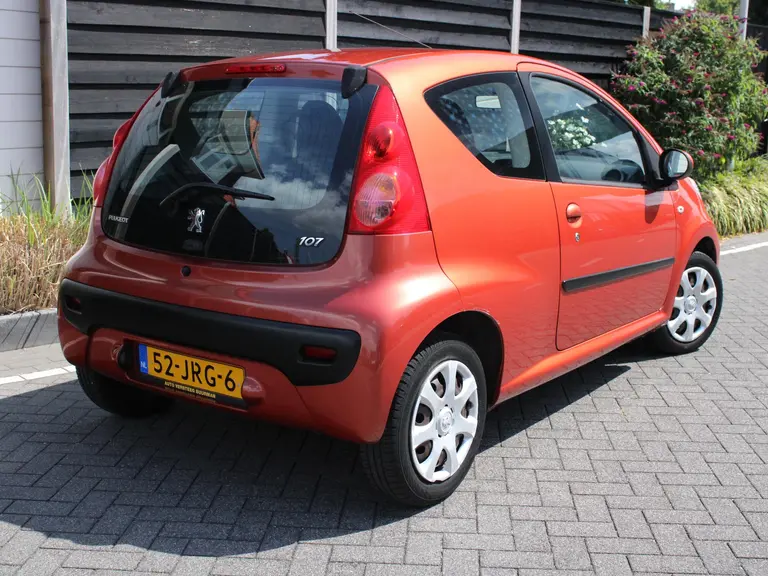 Peugeot 107 Sublime 1.0-12V 68PK 3DRS Airco, Centrale deurvergrendeling en elektrisch bedienbare ramen afbeelding 8