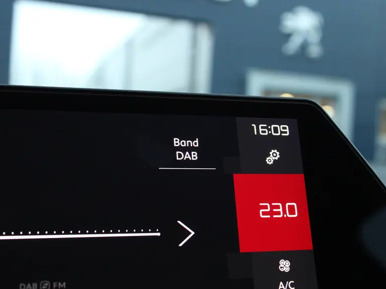 Citroën C5 Aircross 1.2 Hybrid 136PK ë-Series Automaat Navigatie, Achteruitrijcamera, Keyless Entry & Start, Parkeersensoren, Stoelverwarming afbeelding 26
