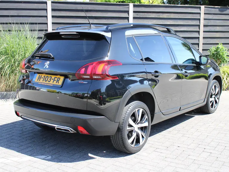 Peugeot 2008 GT-Line 1.2 PureTech 110PK EAT6 Automaat Panoramadak, Camera Achter, Parkeerhulp achter, Lichtmetalen velgen afbeelding 7