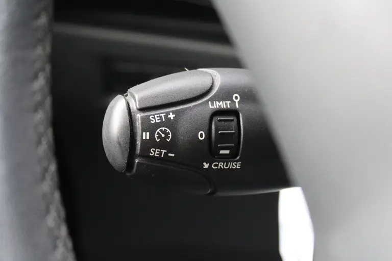 Citroën C3 1.2 PureTech Feel Edition CruiseControl, Bluetooth, Airco, All-season banden afbeelding 14