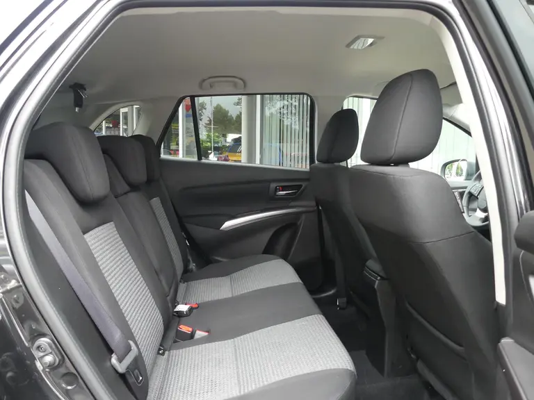 Suzuki S-Cross 1.4 Boosterjet Select Smart Hybrid Navigatie, Park. Sensoren voor/achter, Cruise Control afbeelding 24