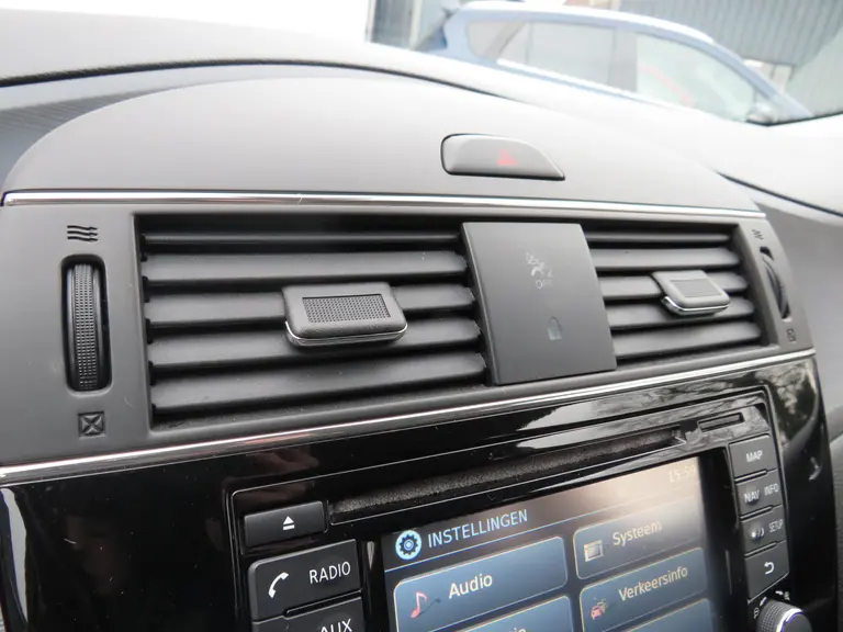 Nissan Pulsar 1.2 DIG-T Connect Edition, Automaat, ORG NL, Achteruitrijcamera, Cruise Control en Keyless Entry afbeelding 19