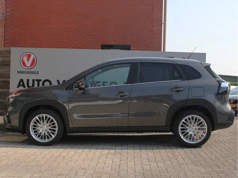 Suzuki S-Cross 1.4 Boosterjet Style Smart Hybrid 6 Jaar Garantie! Elektrisch Panoramadak, 360° Camera, Navigatie, Parkeersensoren Voor en Achter, All-Season Banden afbeelding 11