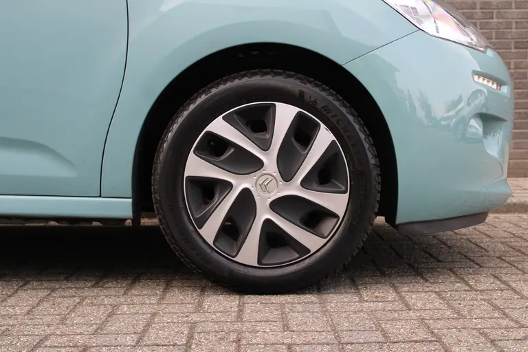 Citroën C3 1.2 PureTech Feel Edition CruiseControl, Bluetooth, Airco, All-season banden afbeelding 24