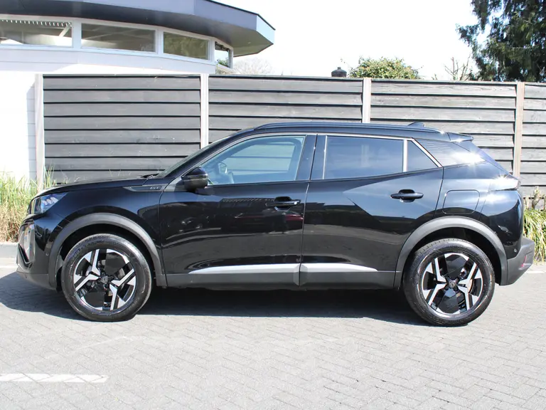 Peugeot 2008 1.2 PureTech 130PK GT EAT8 Automaat Alcantara Leder, Navigatie, Stoelverwarming & Massage, 360 Camera, Keyless afbeelding 6