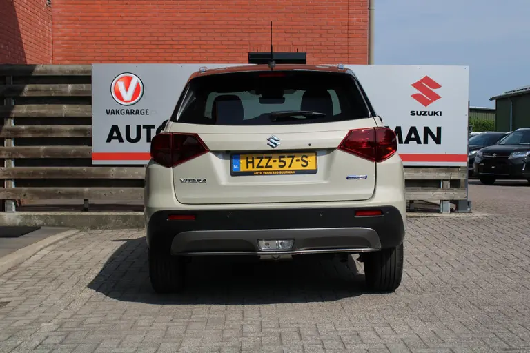 Suzuki Vitara 1.4 Boosterjet Style Smart Hybrid Navigatie, Cruise Control Adaptief, Achteruitrijcamera, Parkeersensoren Voor en Achter afbeelding 10
