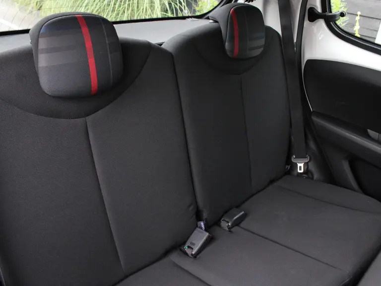 Peugeot 108 Active 1.0 e-VTi 68PK Airco, Bluetooth, Elektrische Ramen Voor, LED Dagrijverlichting afbeelding 9