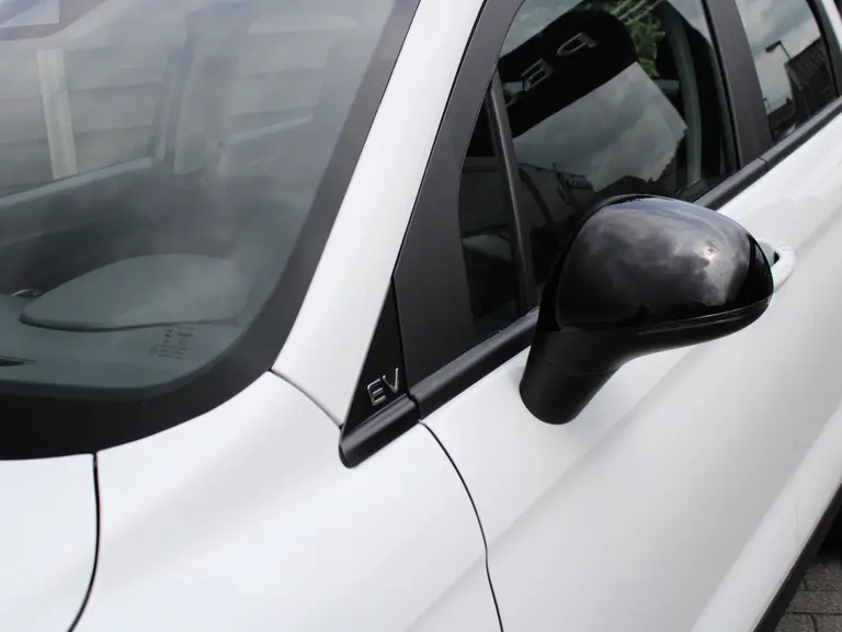 Leapmotor T03 Design 37.3 kWh Navigatie, Camera achter, Parkeerhulp achter, Audio, Keyless Start, Lichtmetalen velgen afbeelding 7
