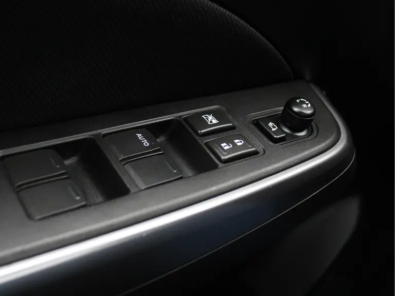 Suzuki Swift 1.2 Style Smart Hybrid Automaat Navigatie, Adaptieve Cruise en Climate Control, Achteruitrijcamera afbeelding 37