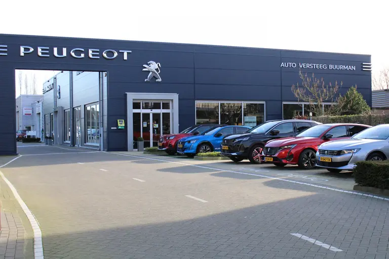 Nissan QASHQAI N-Connecta 1.2 115PK X-Tronic CVT Automaat Navigatie, Rondomzicht Camera, DAB, Panoramadak, Parkeersensoren Voor & Achter afbeelding 34