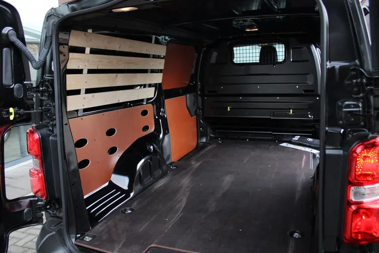 Toyota ProAce Long Worker 2.0 D-4D 180PK Prof 3-Zits Automaat Trekhaak, Zijschuifdeuren L&R, Navigatie, Achteruitrijcamera, Parkeersensoren Voor en Achter afbeelding 16